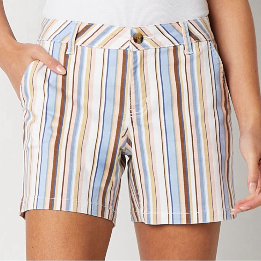 a.n.a Womens Mid Rise 5" Chino Short